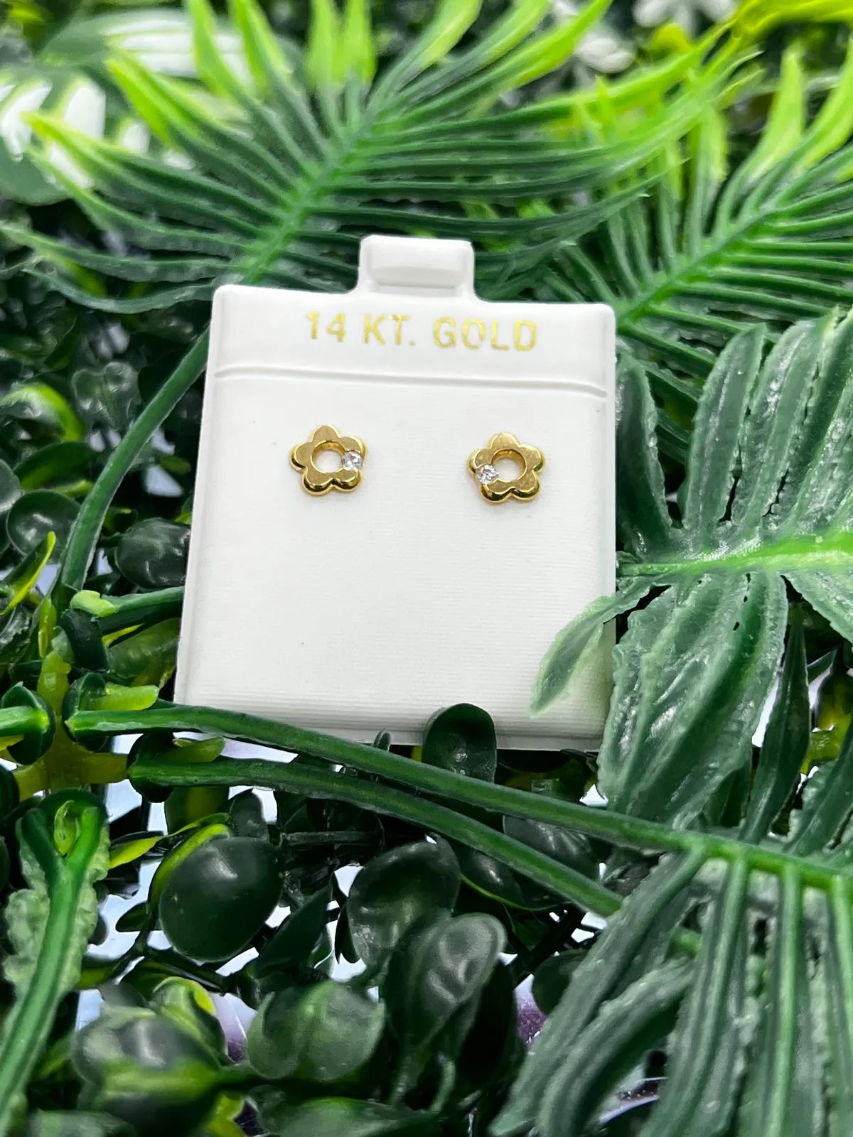 14K Yellow Gold Daisies CZ Stud Earrings 7x7mm Gifts Womens Jewelry