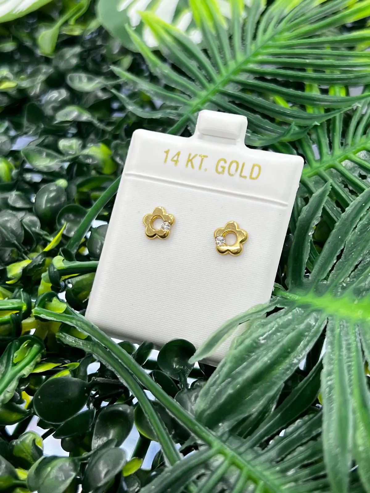 14K Yellow Gold Daisies CZ Stud Earrings 7x7mm Gifts Womens Jewelry