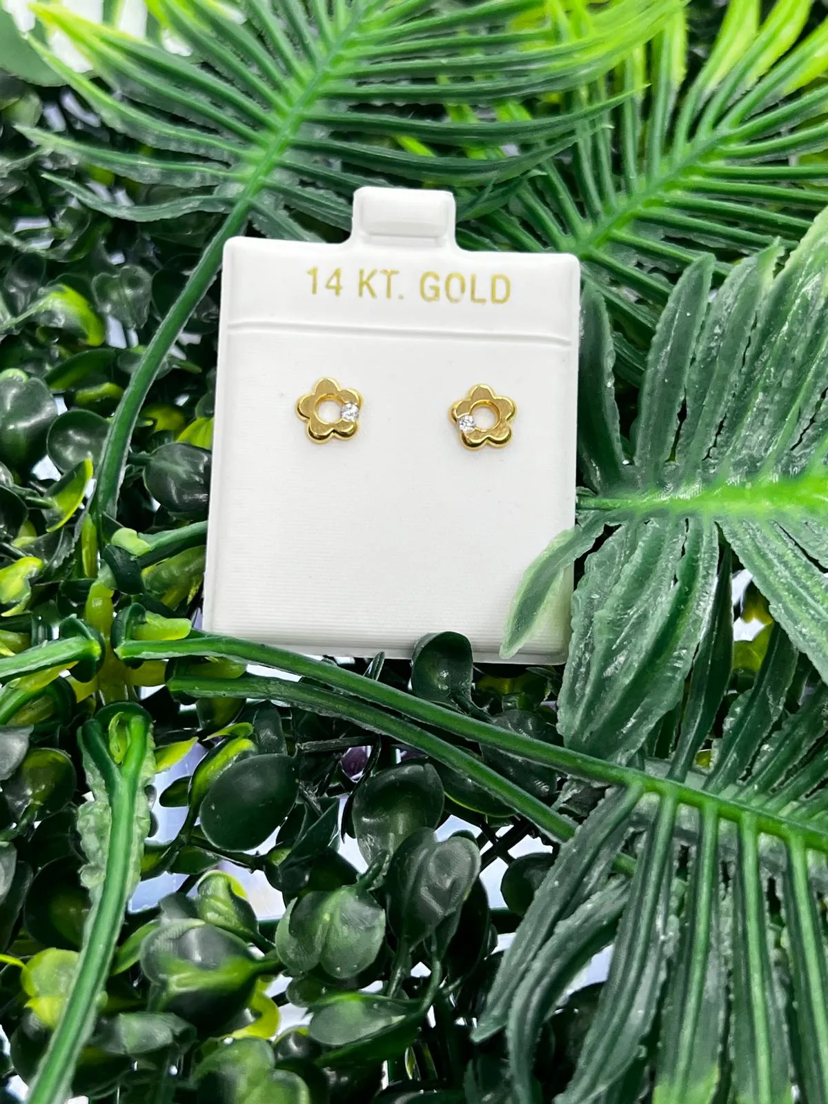 14K Yellow Gold Daisies CZ Stud Earrings 7x7mm Gifts Womens Jewelry