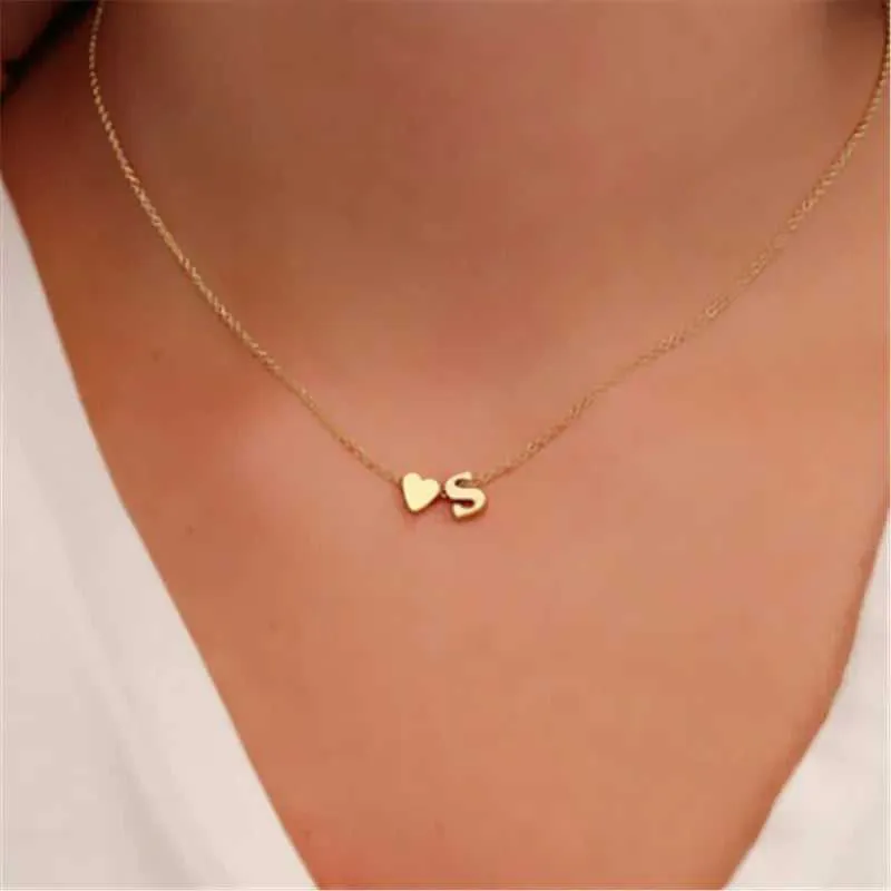 26 Letters Tiny Dainty Heart Initial Pendant Necklaces for Women