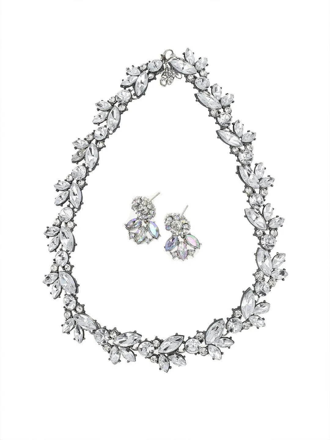 Akshaya Hariharan In Leaf Crystal Necklace With Earring Silver