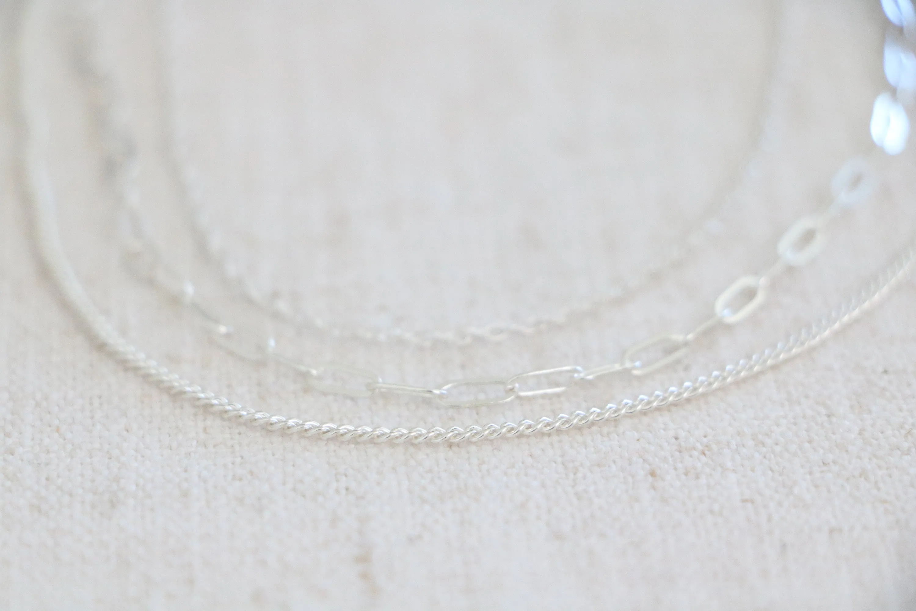 layering chain {silver   gold }