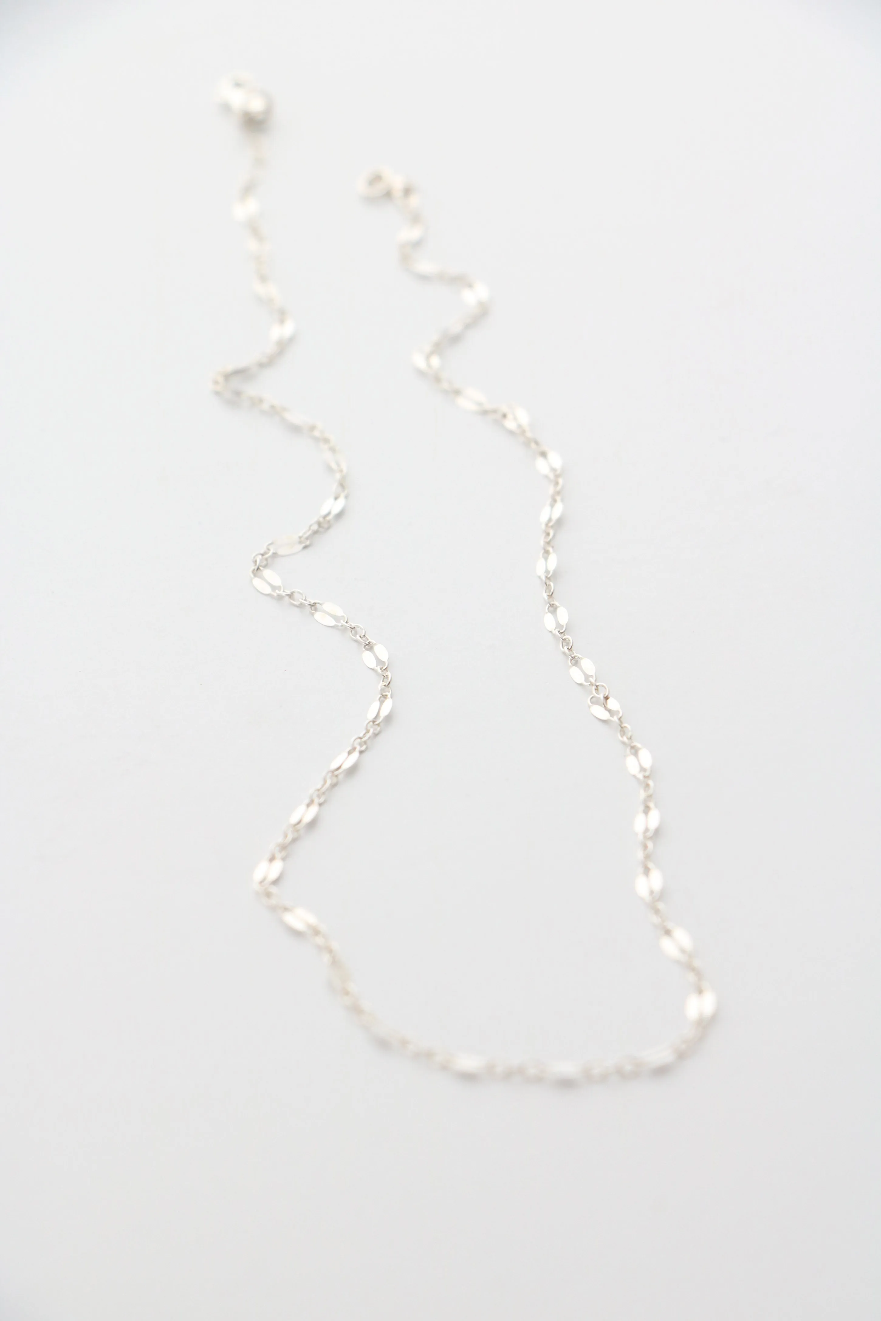 layering chain {silver   gold }