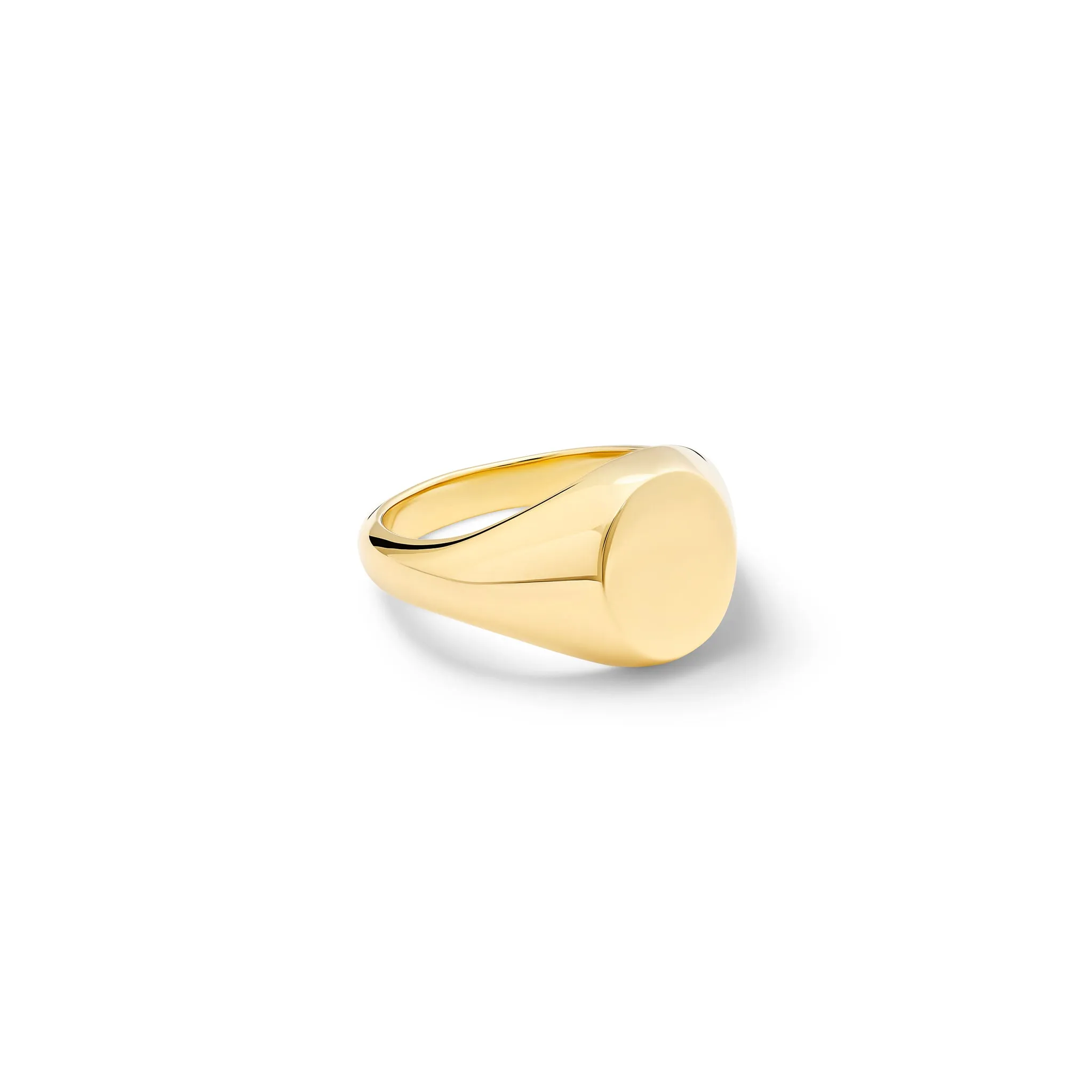 Oval Small Signet Ring Yellow Gold