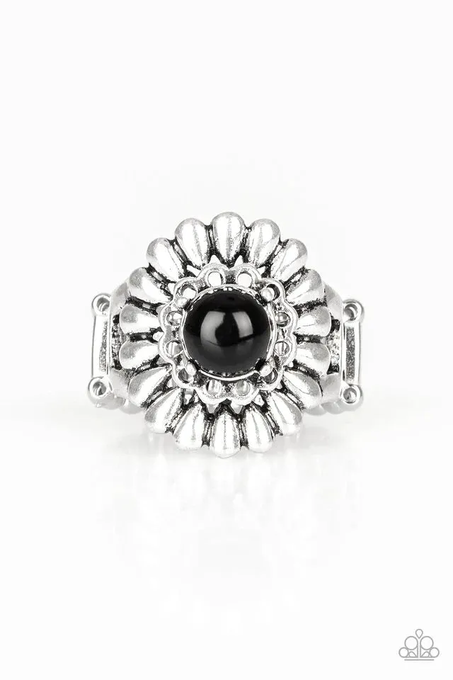 Paparazzi Ring ~ Poppy Pep - Black