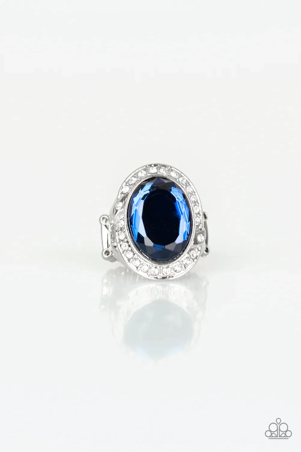 Paparazzi Ring ~ Queen Scene - Blue