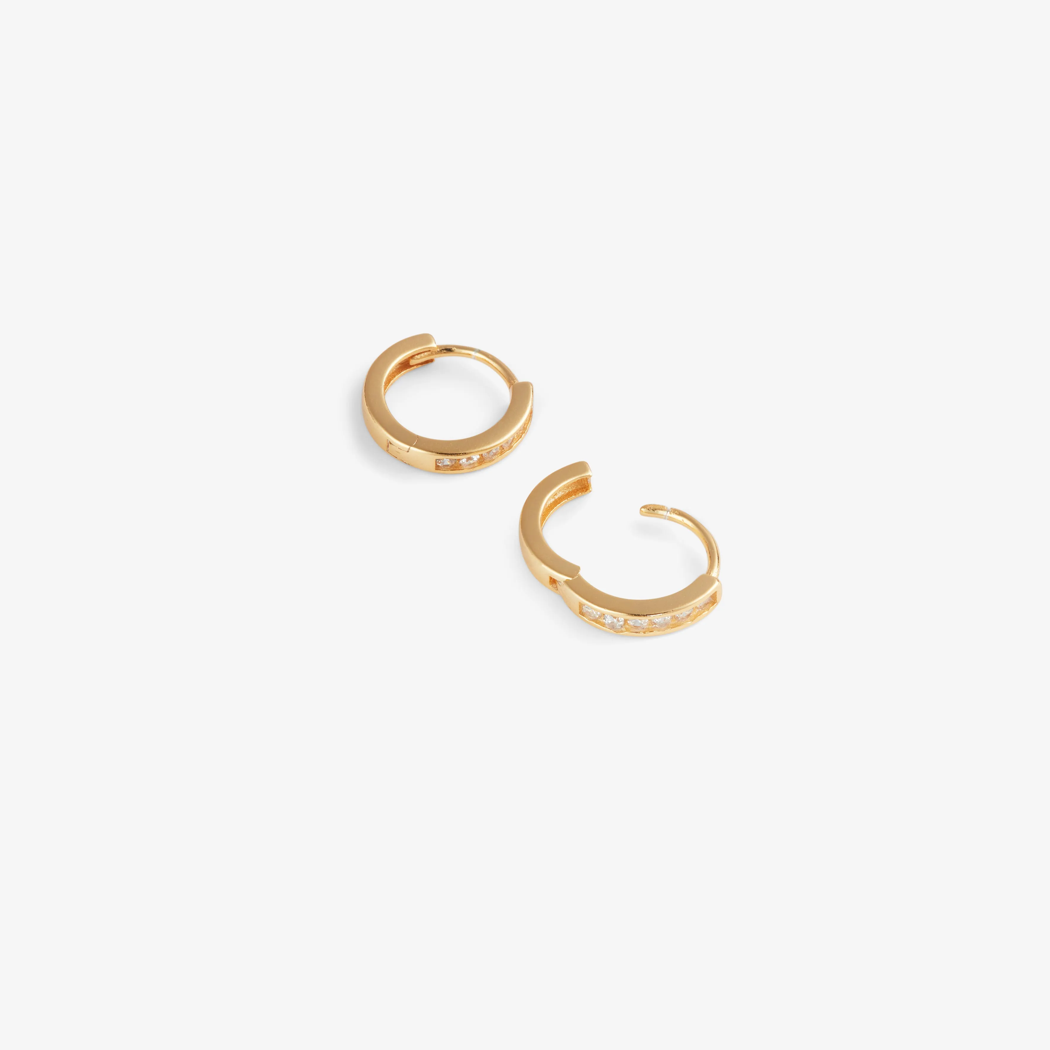 PETITE HIDDEN PAVÉ HOOPS Gold