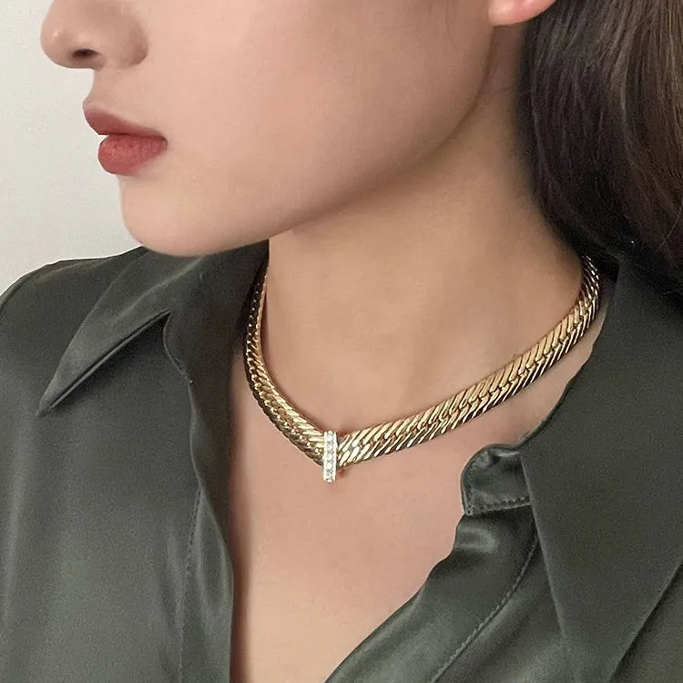 Sparkling Zircon V-shaped Wide Snake Chain