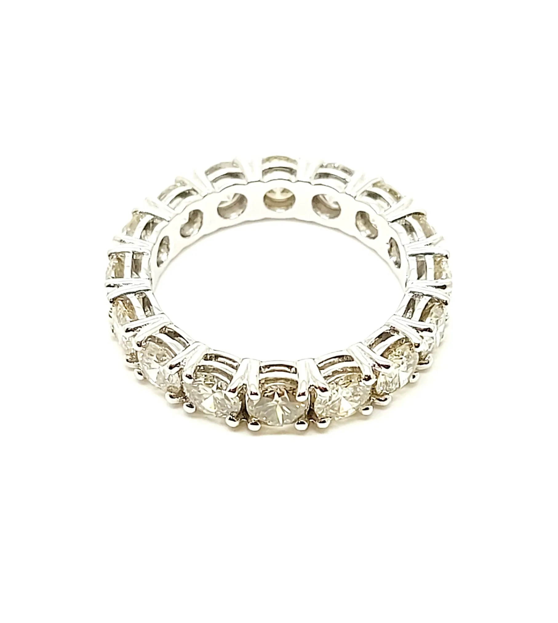 Trendy, Diamond Eternity Band 5.00 cts