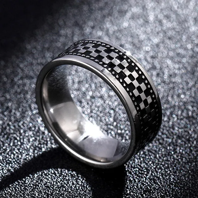 Triangular Pattern Ring