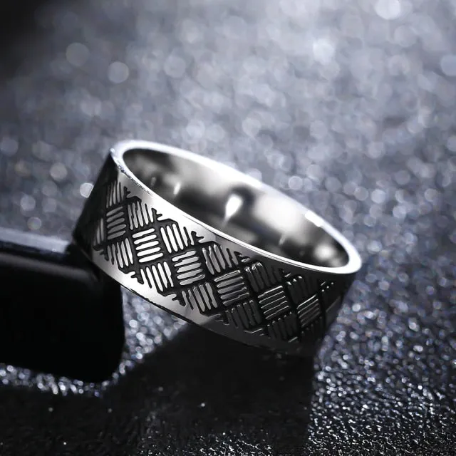 Triangular Pattern Ring