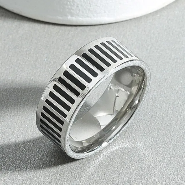 Triangular Pattern Ring