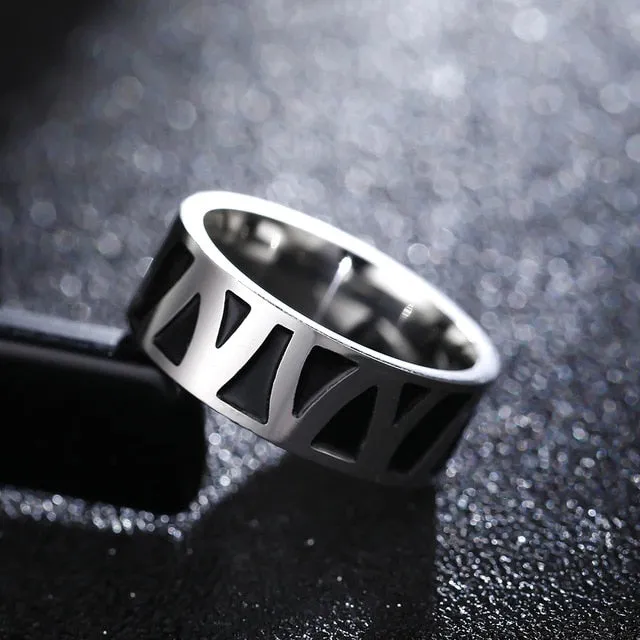 Triangular Pattern Ring