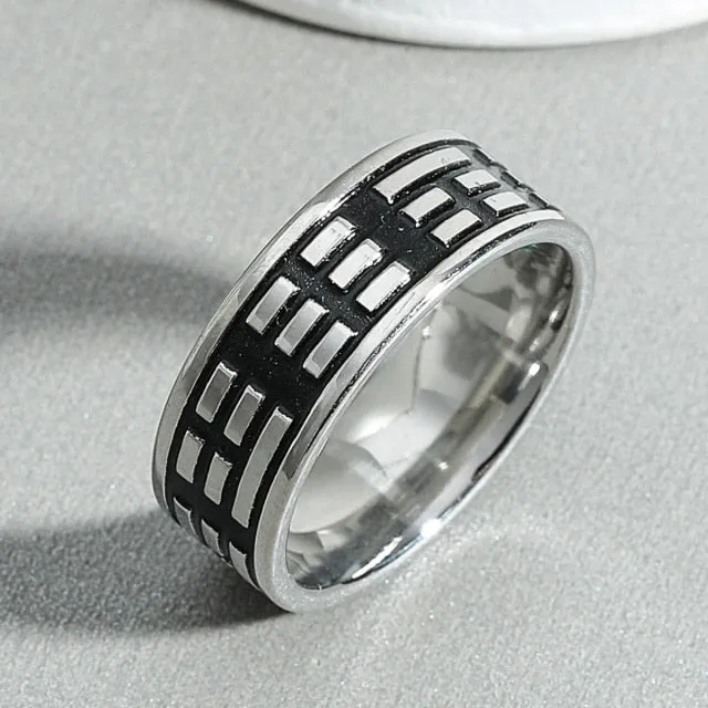 Triangular Pattern Ring