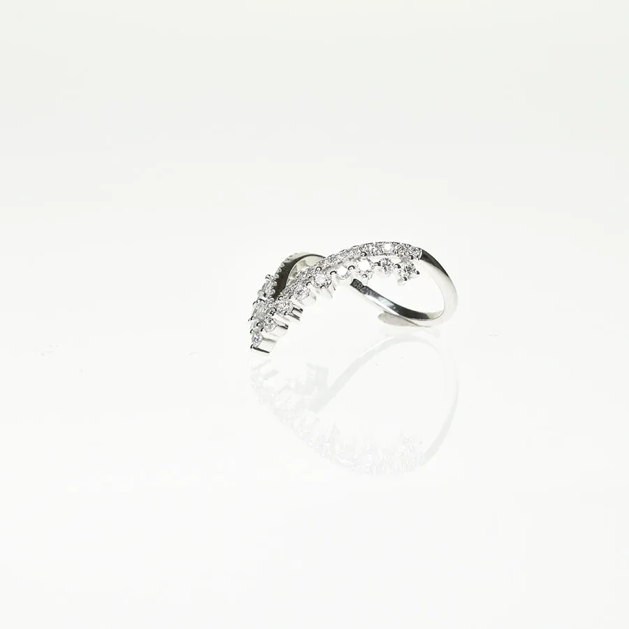 V-Shaped Diamond Ring