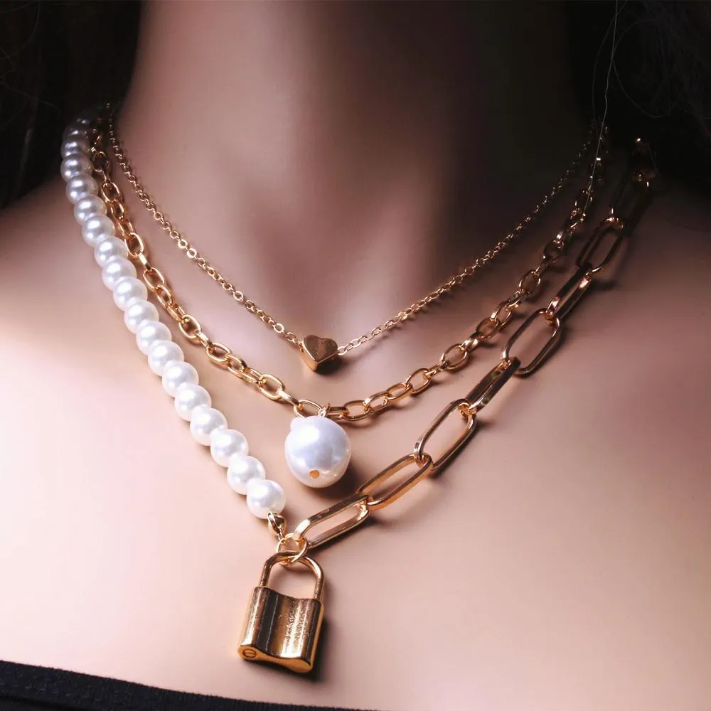 Women Retro Geometric Baroque Pearl Pendant Necklaces